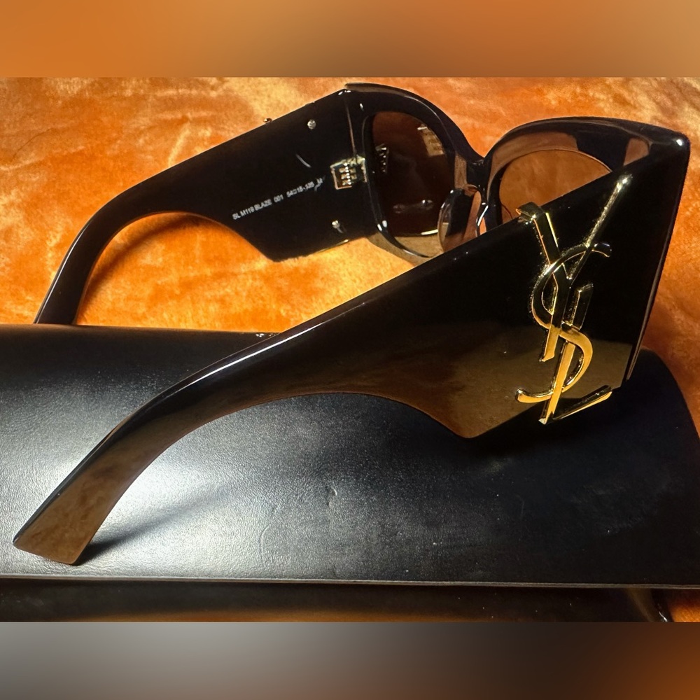 NWOT-Saint Laurent Black Sunglasses Elegant Accessories!-(#0181) - Picture 6 of 15